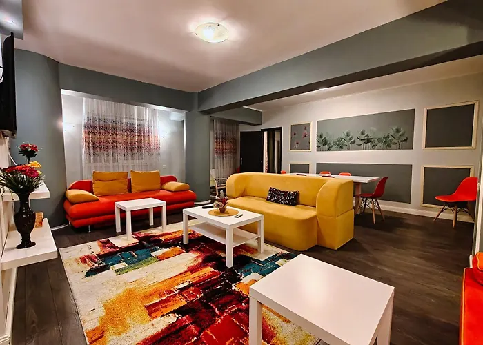 Apartment Balcesti Design - Walk To Old Town - Pumo