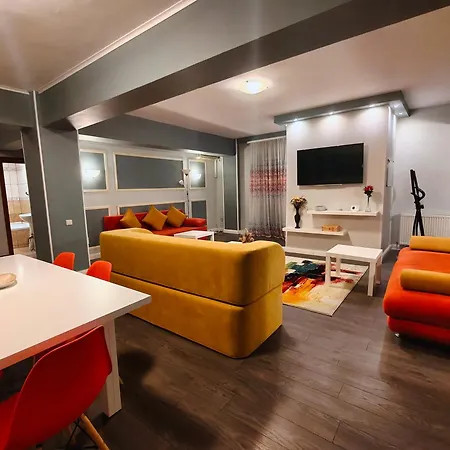 Balcesti Design - Walk To Old Town - Pumo Apartment *