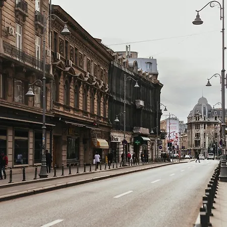 Apartment Balcesti Design - Walk To Old Town - Pumo