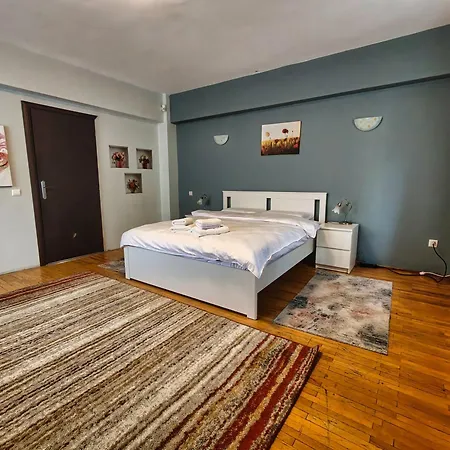 Balcesti Design - Walk To Old Town - Pumo *