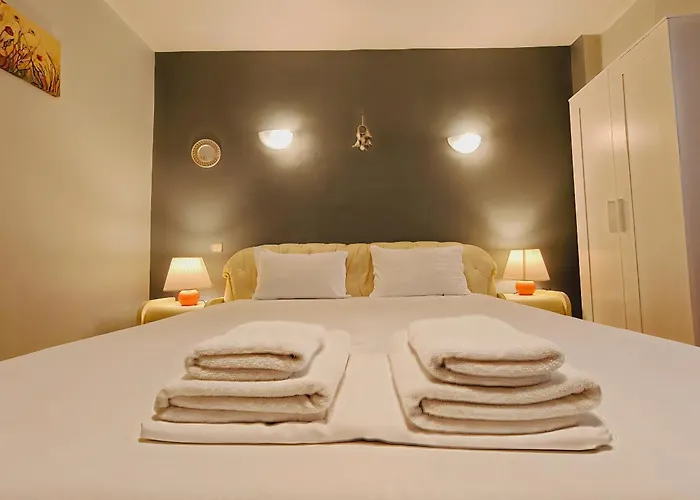 Balcesti Design - Walk To Old Town - Pumo