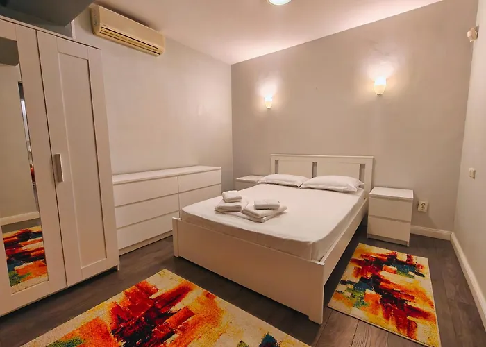 Balcesti Design - Walk To Old Town - Pumo Bukarest