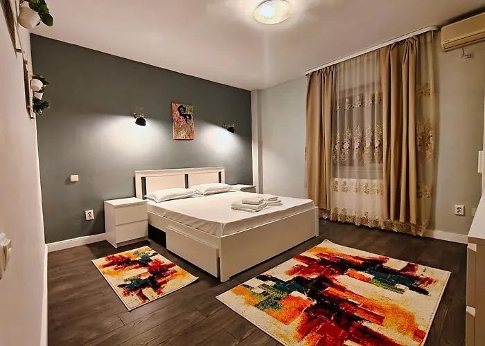 Balcesti Design - Walk To Old Town - Pumo Bukarest