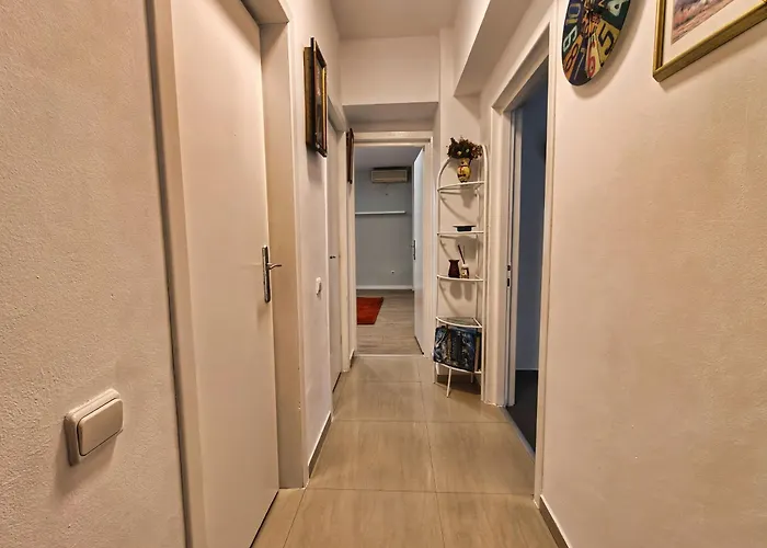 Balcesti Design - Walk To Old Town - Pumo *