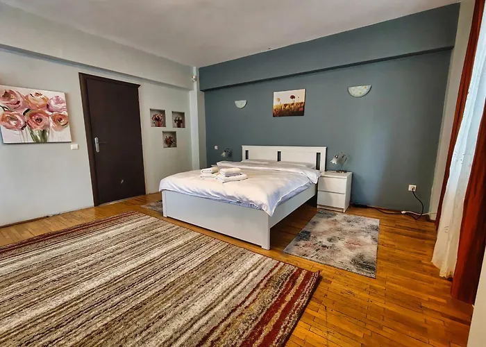 Balcesti Design - Walk To Old Town - Pumo *