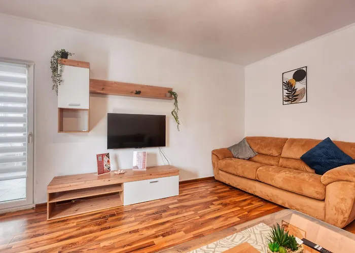 Balcesti Design - Walk To Old Town - Pumo Appartement