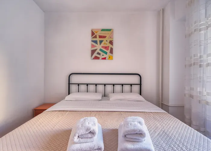 Appartement Balcesti Design - Walk To Old Town - Pumo