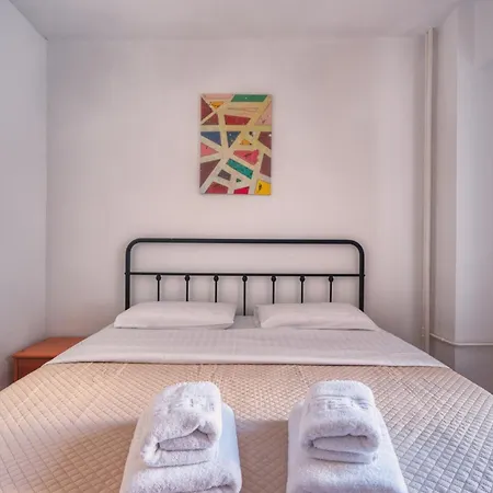 Apartment Balcesti Design - Walk To Old Town - Pumo