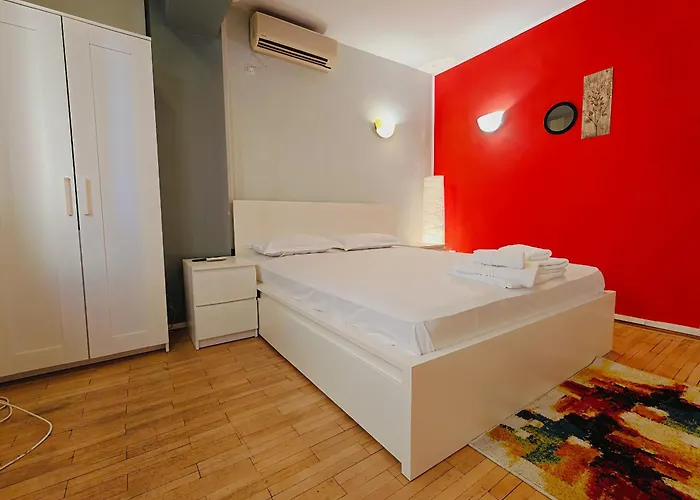 Balcesti Design - Walk To Old Town - Pumo Apartament *