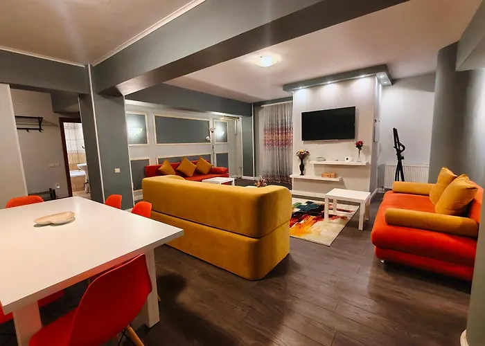 Balcesti Design - Walk To Old Town - Pumo Apartament *