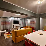 Balcesti Design - Walk To Old Town - Pumo شقة *