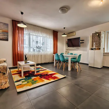 Balcesti Design - Walk To Old Town - Pumo Bucarest