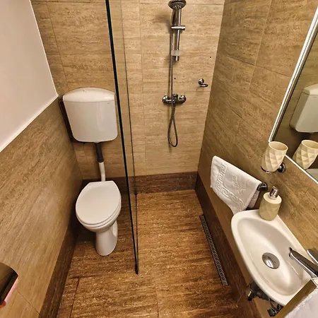 Appartement Balcesti Design - Walk To Old Town - Pumo