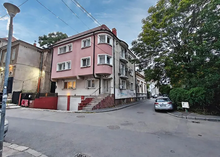 Balcesti Design - Walk To Old Town - Pumo Apartament