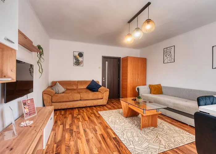 Balcesti Design - Walk To Old Town - Pumo Apartament *